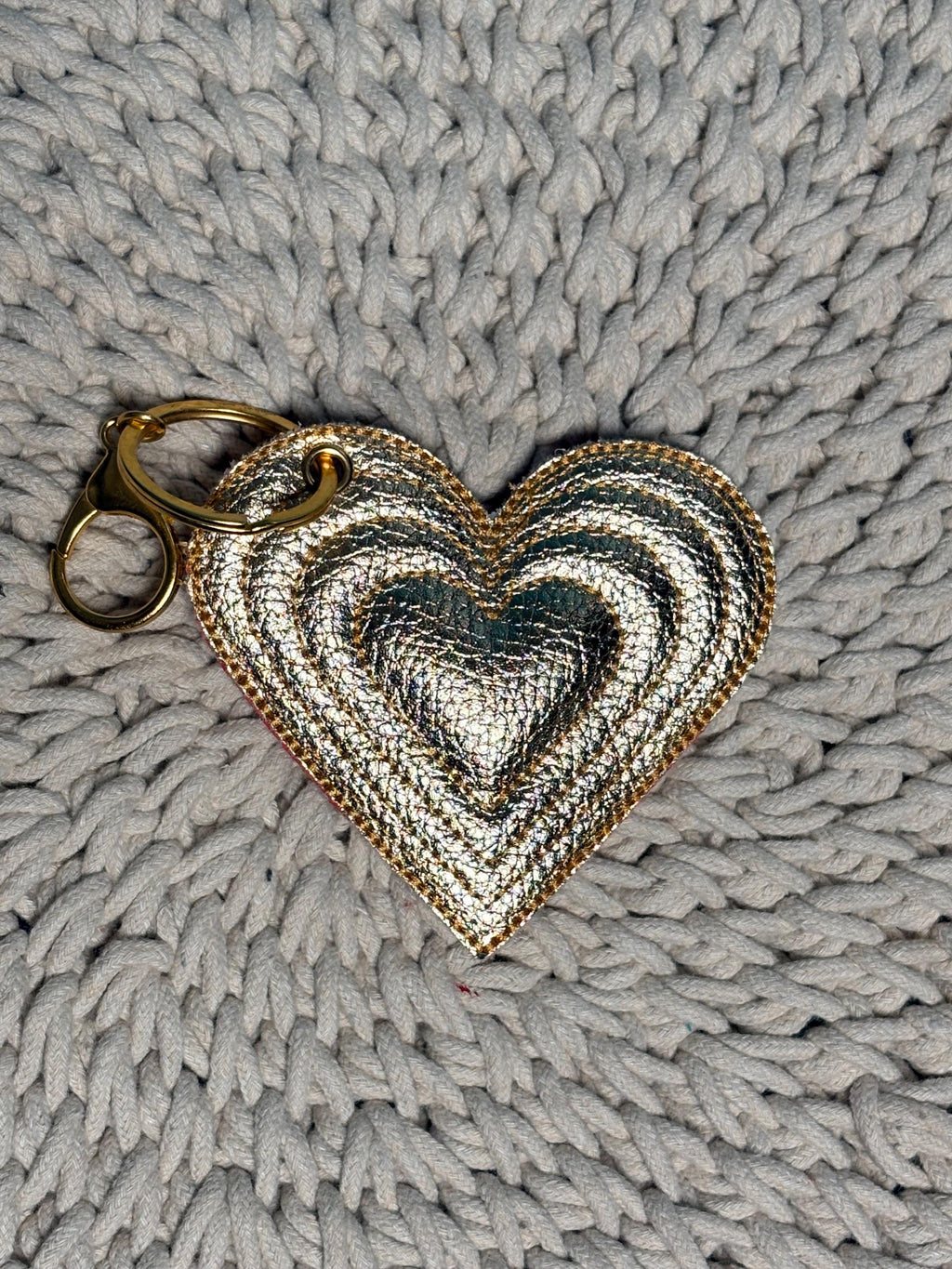 Heart Puffy Bag Tag, In The Hoop Embroidery Design, Layered Hearts Luggage Tag
